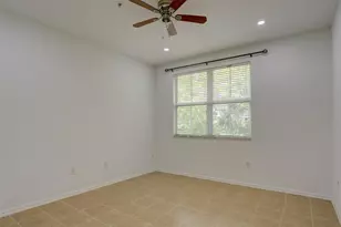 2851 W Prospect Rd, Tamarac, FL 33309 - Photo 10