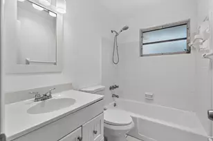 101 E Beverly Road E, Jupiter, FL 33469 - Photo 32