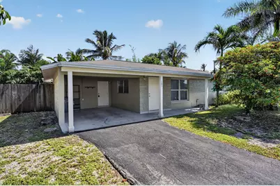 101 E Beverly Road E, Jupiter, FL 33469 - Photo 2
