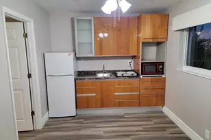 1611 NW 63rd Ave, Sunrise, FL 33313 - Photo 4