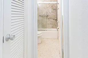2395 Edgewater Dr, West Palm Beach, FL 33406 - Photo 16