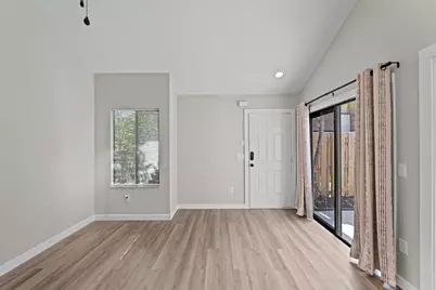 4155 Palm Bay Circle #D, West Palm Beach, FL 33406 - Photo 2