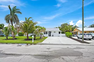 19144 SE Arnold Dr, Tequesta, FL 33469 - Photo 4