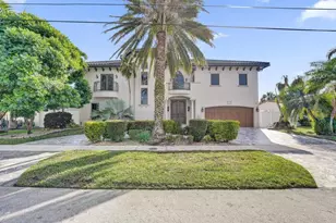 2340 NE 47th St, Lighthouse Point, FL 33064 - Photo 2