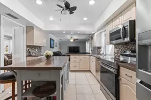 7381 SW 9th St, Plantation, FL 33317 - Photo 6