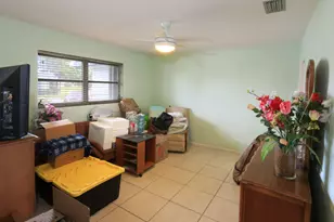 2886 Fernley Dr E, West Palm Beach, FL 33415 - Photo 8