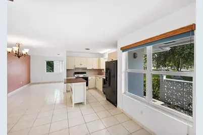 13988 Lake Lure Court, Miami Lakes, FL 33014 - Photo 12