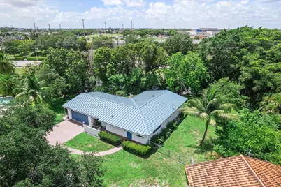 13988 Lake Lure Court, Miami Lakes, FL 33014 - Photo 32