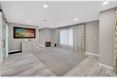 1570 NE 30th Place, Oakland Park, FL 33334 - Photo 8