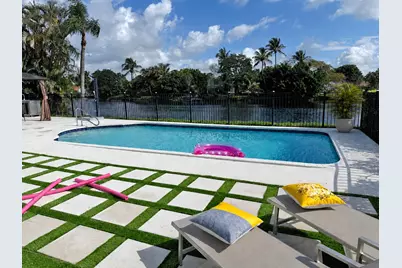 12725 Kingsway Road, Wellington, FL 33414 - Photo 10