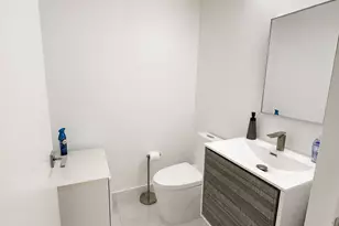 6365 Collins Ave, Miami Beach, FL 33141 - Photo 10