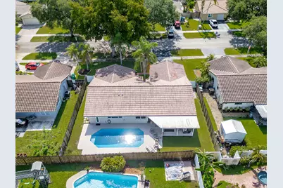 5569 SW 112th Terrace, Cooper City, FL 33330 - Photo 2