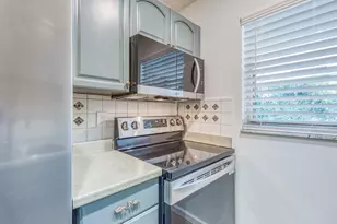 411 S M St, Lake Worth Beach, FL 33460 - Photo 4
