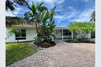 924 SE 8th Court, Deerfield Beach, FL 33441 - Photo 1