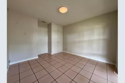 924 SE 8th Court, Deerfield Beach, FL 33441 - Photo 10