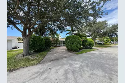 924 SE 8th Court, Deerfield Beach, FL 33441 - Photo 20