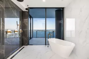 700 NE 24th St, Miami, FL 33137 - Photo 16