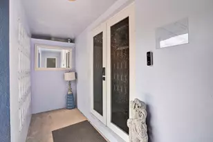 908 NE 16th Pl, Fort Lauderdale, FL 33305 - Photo 4