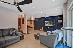 908 NE 16th Pl, Fort Lauderdale, FL 33305 - Photo 14