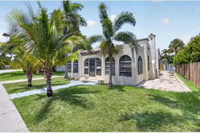 806 NE 2nd Avenue, Delray Beach, FL 33444 - Photo 2