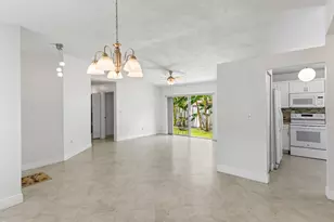 13945 Langley Pl, Davie, FL 33325 - Photo 20