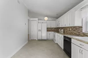 13945 Langley Pl, Davie, FL 33325 - Photo 14