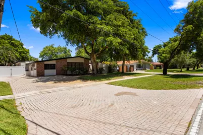 880 E Acre Drive, Plantation, FL 33317 - Photo 70