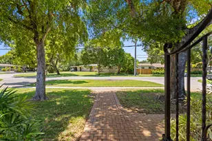 880 E Acre Dr, Plantation, FL 33317 - Photo 38