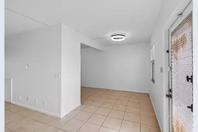 4028 Hythe B, Boca Raton, FL 33434 - Photo 6
