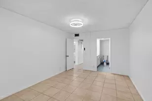 4028 Hythe B, Boca Raton, FL 33434 - Photo 36