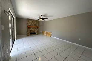 308 3rd Ct, Palm Beach Gardens, FL 33410 - Photo 4