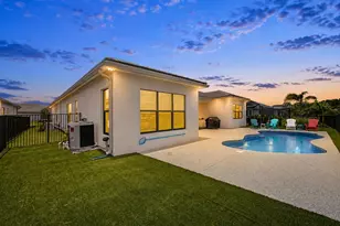 12241 SW Saltwater Dr, Port Saint Lucie, FL 34987 - Photo 32