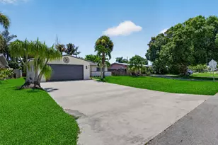 514 Riverside Dr, Palm Beach Gardens, FL 33410 - Photo 2