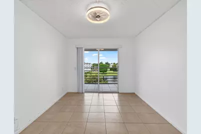 4028 Hythe B, Boca Raton, FL 33434 - Photo 8