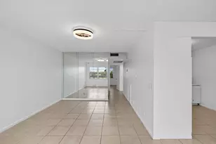 4028 Hythe B, Boca Raton, FL 33434 - Photo 4
