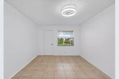 4028 Hythe B, Boca Raton, FL 33434 - Photo 6