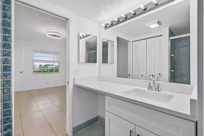 4028 Hythe B, Boca Raton, FL 33434 - Photo 36