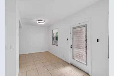 4028 Hythe B, Boca Raton, FL 33434 - Photo 18