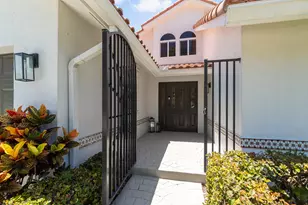 23173 L'Ermitage Cir, Boca Raton, FL 33433 - Photo 4