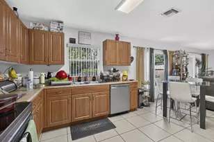 6021 Adriatic Way, West Palm Beach, FL 33413 - Photo 20