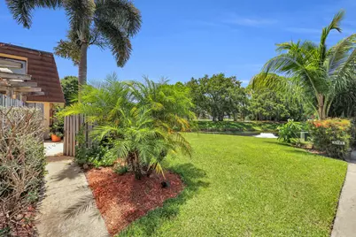 1119 11th Lane, Palm Beach Gardens, FL 33418 - Photo 2