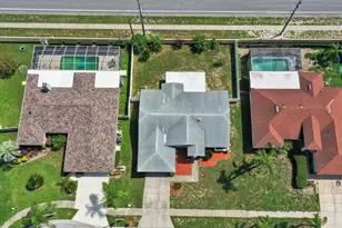 9719 Lomalinda Ct, New Port Richey, FL 34655 - Photo 1