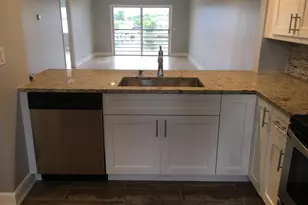 309 Lake Cir, North Palm Beach, FL 33408 - Photo 8