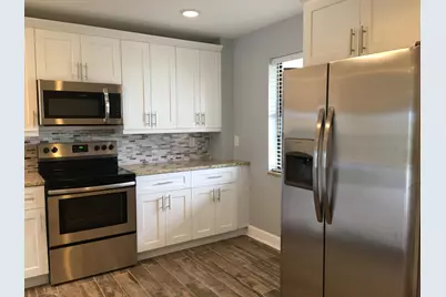 309 Lake Circle #202, North Palm Beach, FL 33408 - Photo 6