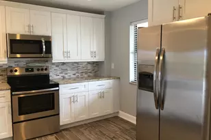 309 Lake Cir, North Palm Beach, FL 33408 - Photo 6