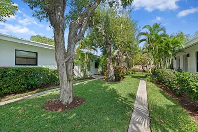 241 NE 10th Street, Delray Beach, FL 33444 - Photo 1