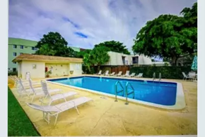 1700 Embassy Drive #105, West Palm Beach, FL 33401 - Photo 10