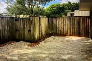 1700 Embassy Dr, West Palm Beach, FL 33401 - Photo 8