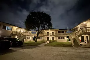 265 SW 7th St, Boca Raton, FL 33432 - Photo 2