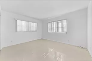 2755 NE 28th Ave, Lighthouse Point, FL 33064 - Photo 18
